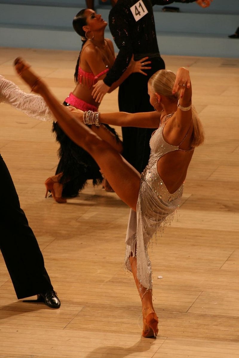 Expressive Salsa Dancing
